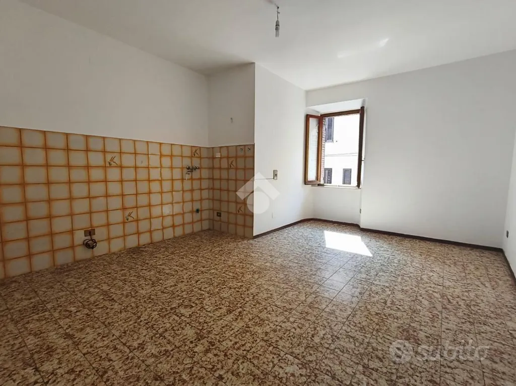 Toad - Historic Townhouse with Courtyard in Sigillo
