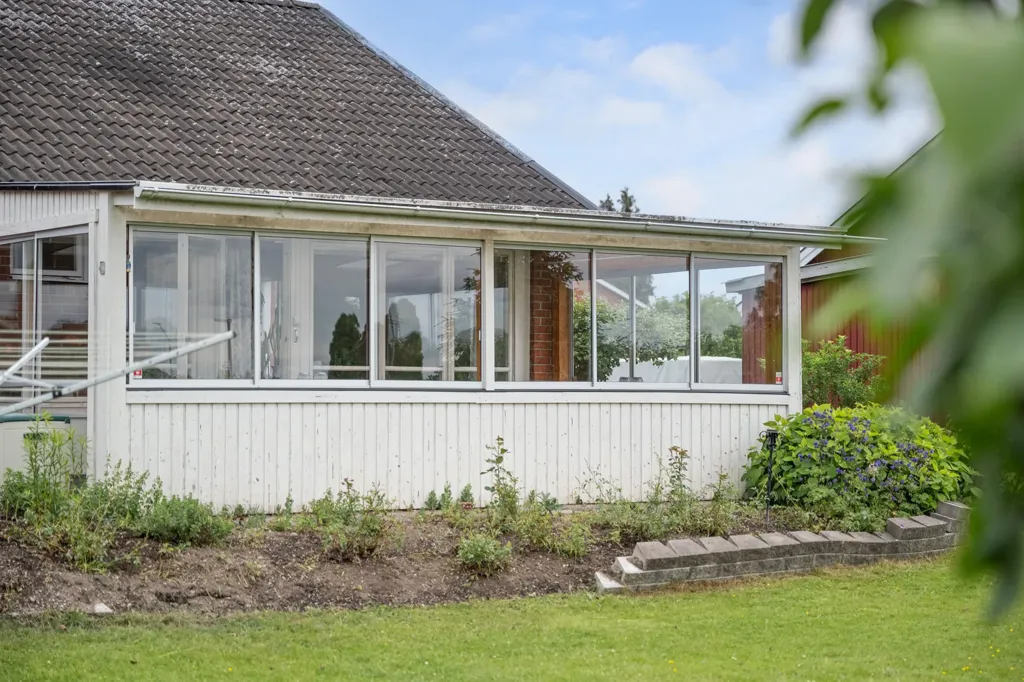 Esterno - Spacious Bungalow with Garden in Södermanland