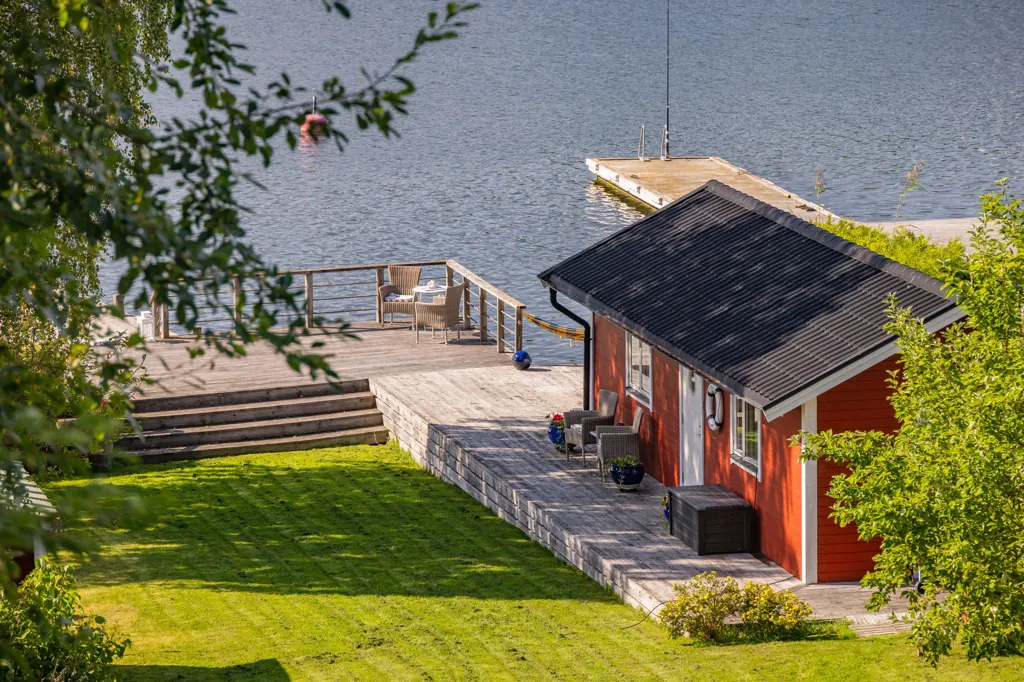 Välivaade - Strandtomt with Marina in Österskär