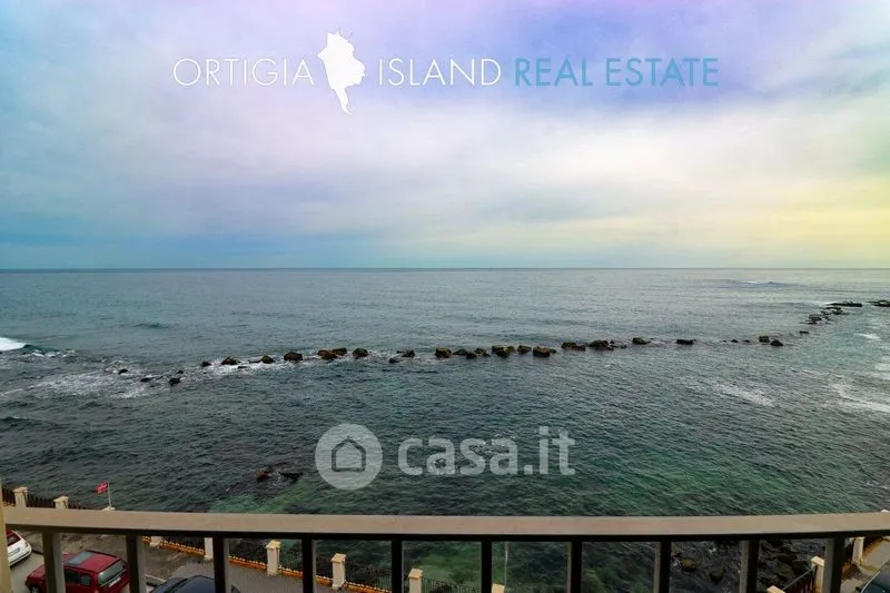 Balcon - Rearranged Studio with Sea View in Ortigia, Syracuse