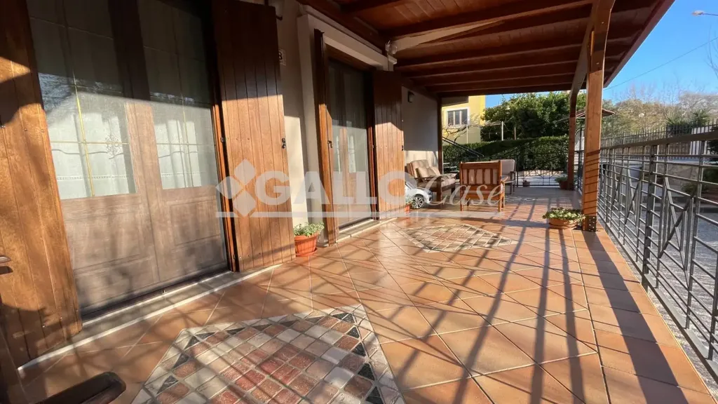 Terrasse - Elegant Villa with Garden in Zumpano