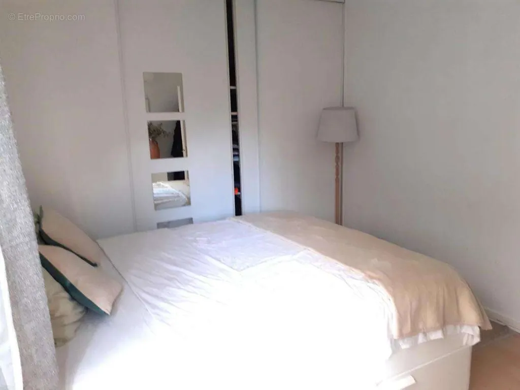 Chambres - Appartement avec terrasse-jardin au Cannet