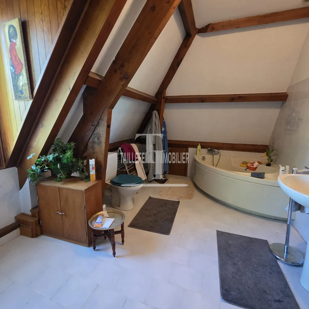 Salles de bain - Maison avec Piscine dans un Environnement Calme à Boulazac