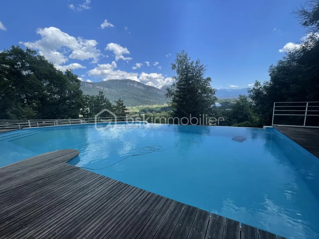 Piscine - Villa d'Architecte avec Vue Panoramique à Veurey-Voroize