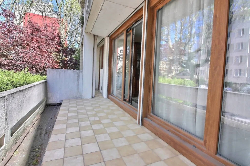 Balcon - Appartement 4 Pièces avec Balcon à L'Île-Saint-Denis