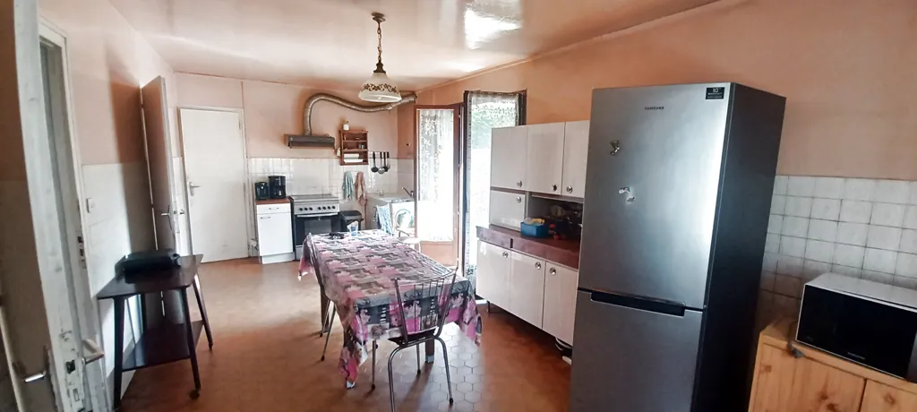 Cuisine - Maison de Village à Rénover avec Sous-Sol à Claix