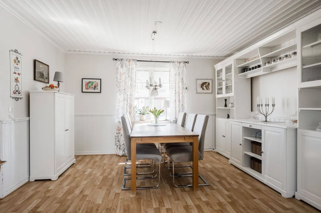 Salle à manger - Terraced Villa with Garden in Värsås