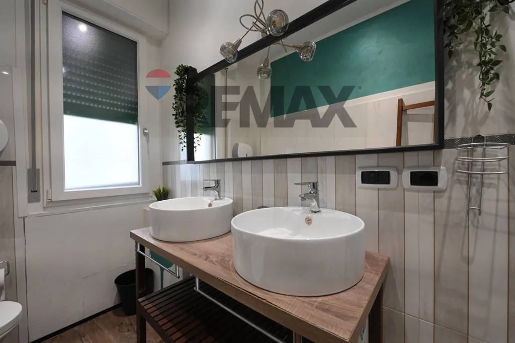 Salles de bain - Renovated Apartment with Two Balconies in Modena Centre