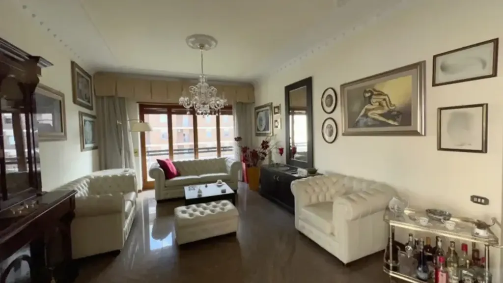 Séjour - Spacious Apartment with Dual Entrance in Rende