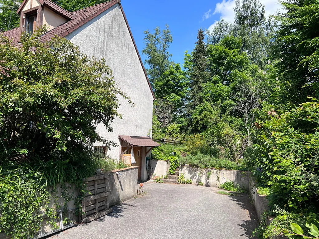Extérieur - Maison Récente avec Grand Jardin près de Dourdan