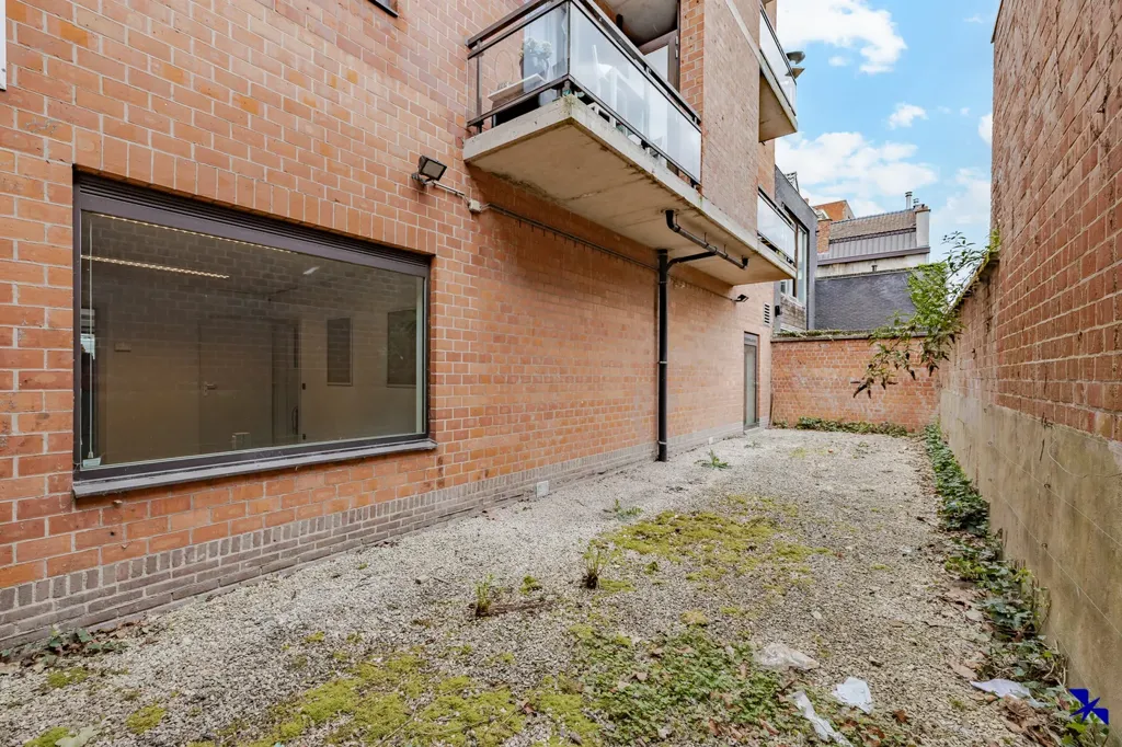 Jardin - Local Commercial avec Terrasse à Lokeren