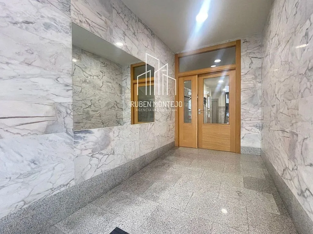 Hallway - Student Flat with Terrace in Carmelitas, Salamanca