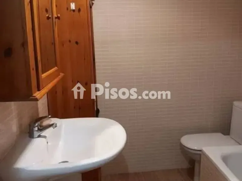 Bathrooms - Apartment with Terrace in Tortosa Centre