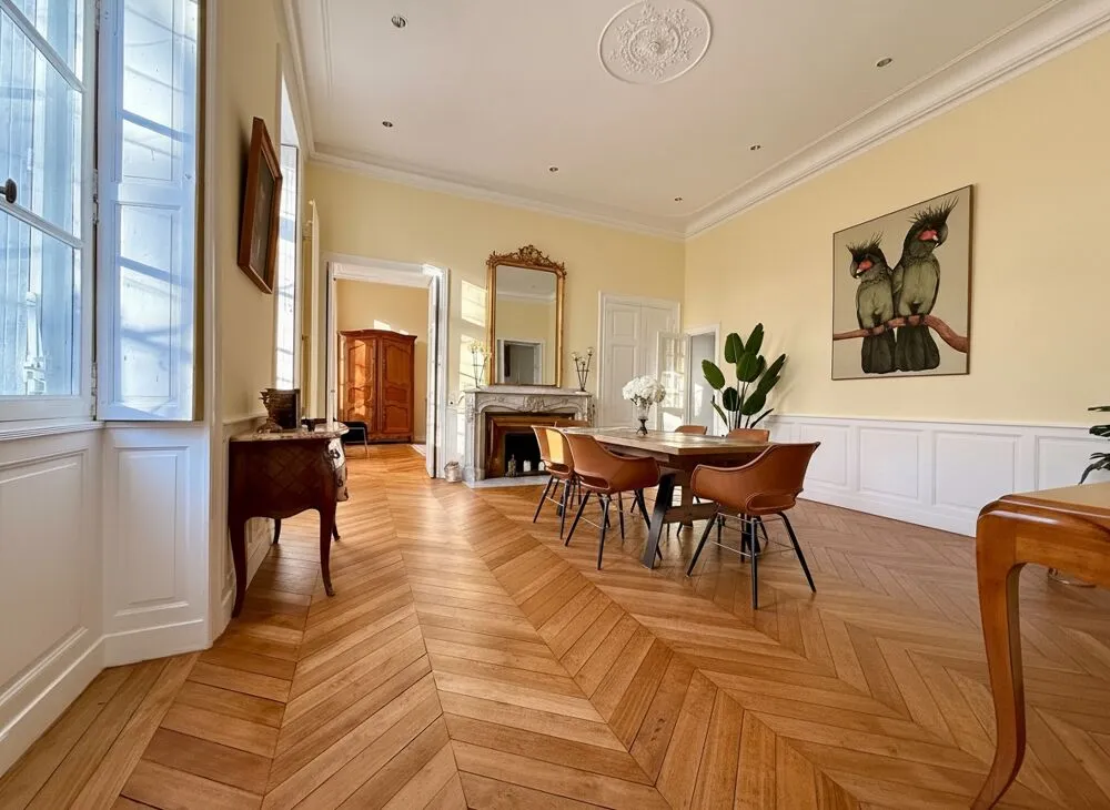 Dining Room - Haussmannian Flat with Private Garden in City Centre