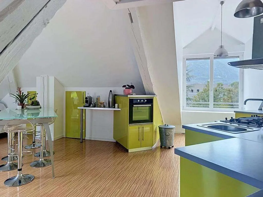 Cuisine - Loft avec Terrasse à Saint-Égrève