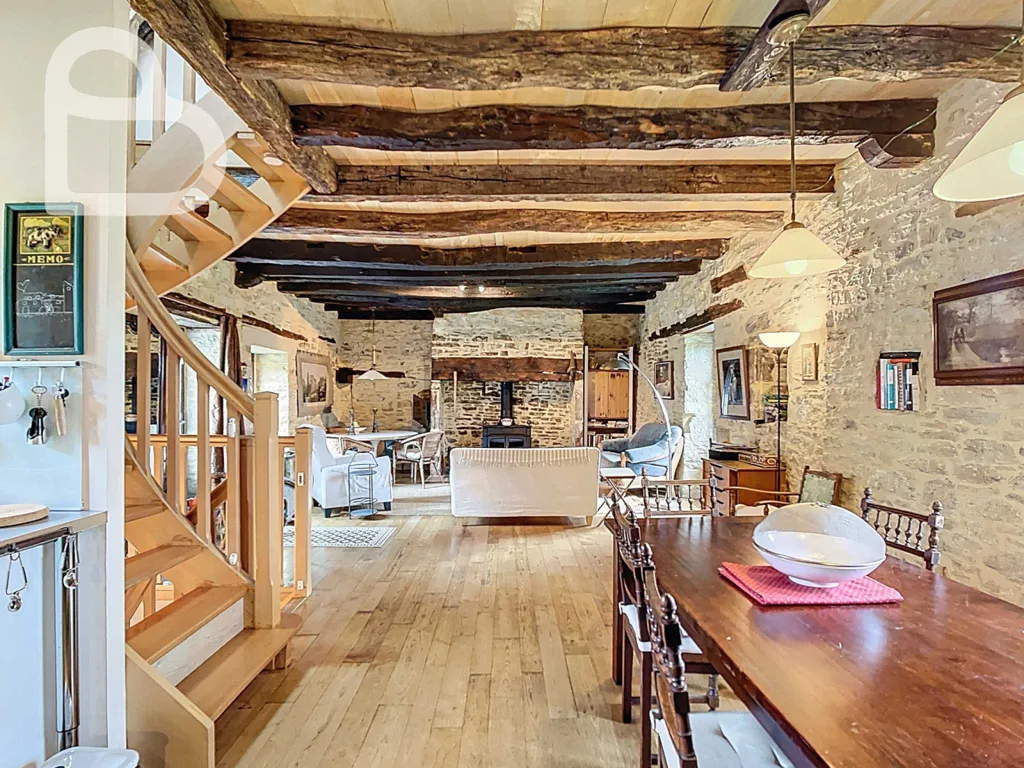 Salle à manger - Domaine en Pierre avec Bassin à Gourdon