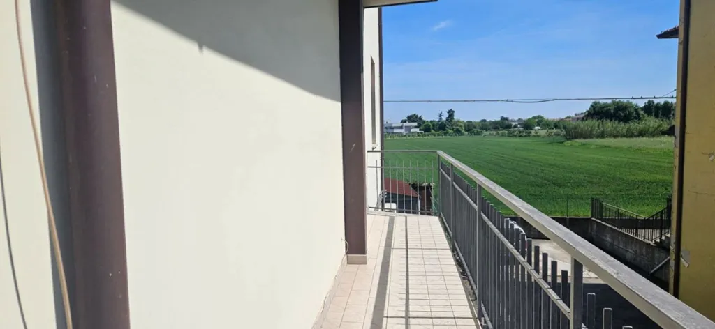 Balcon - Apartment with Balcony in Forlì