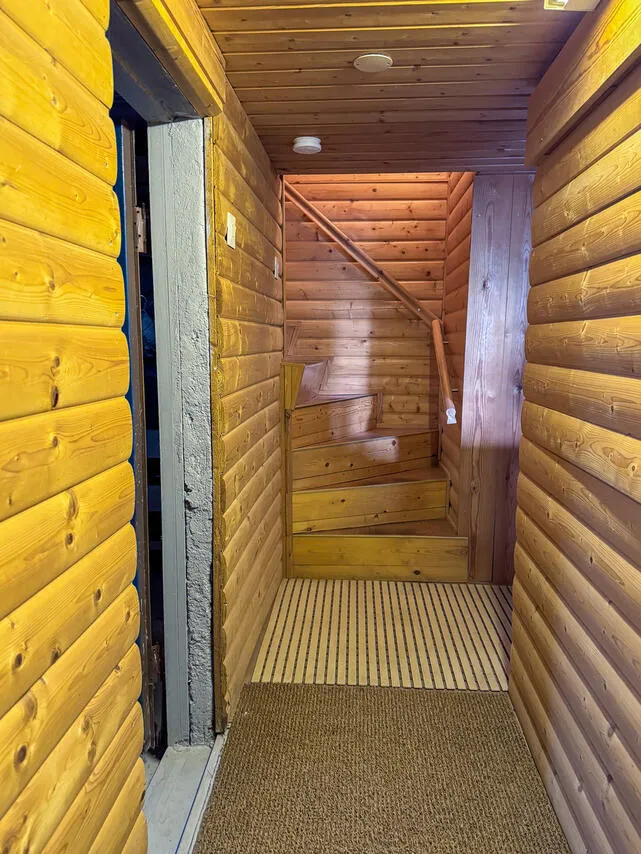 hallway_entrance