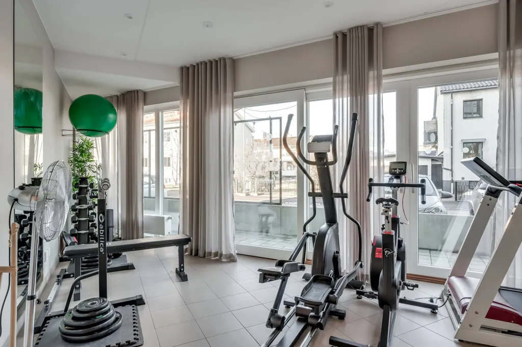 Pièces - Three-bedroom Apartment with Terrace in Sunnegatan