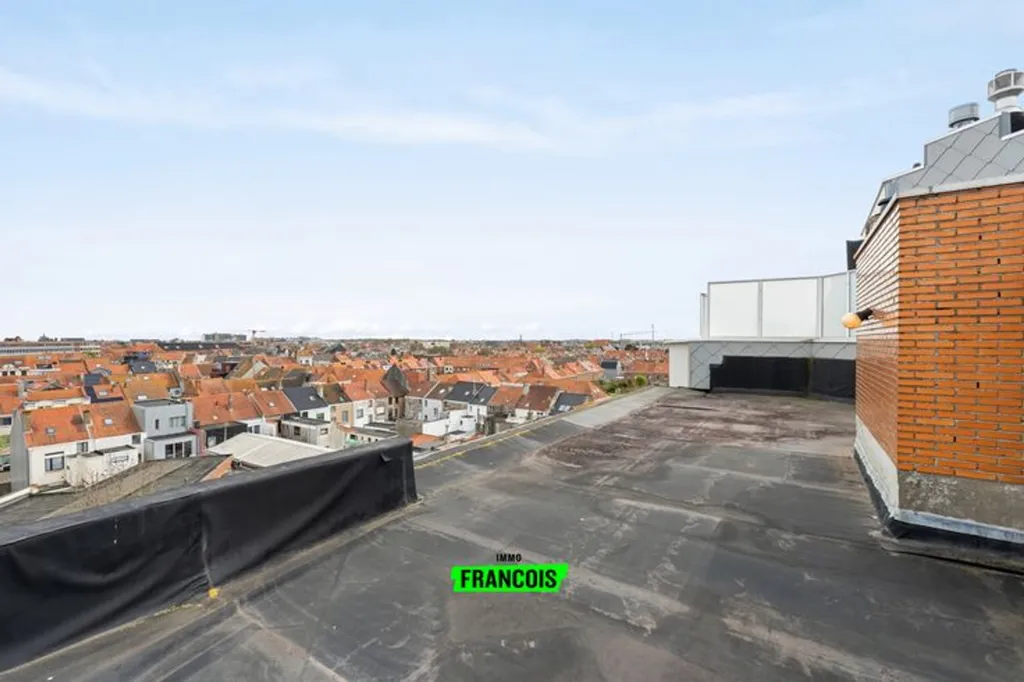 Terrass - Bright Apartment with Open Views in Ostend