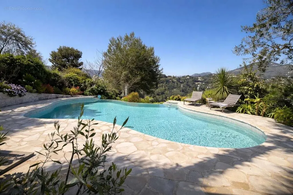 Piscina - Luxury Villa with Pool in Nice