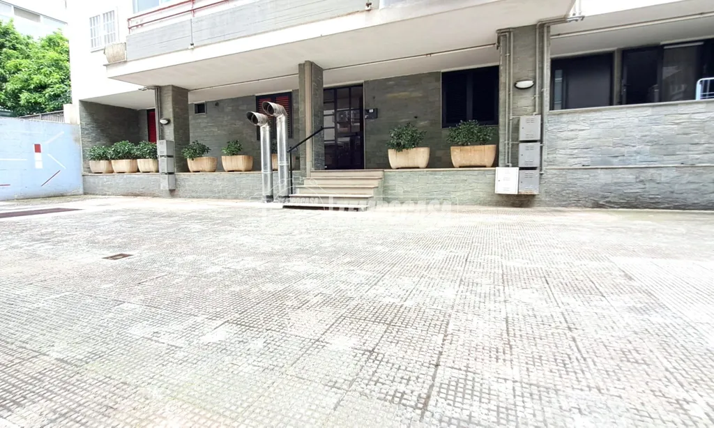 Jardin - Three-Bedroom Apartment with Balcony in Adelfia
