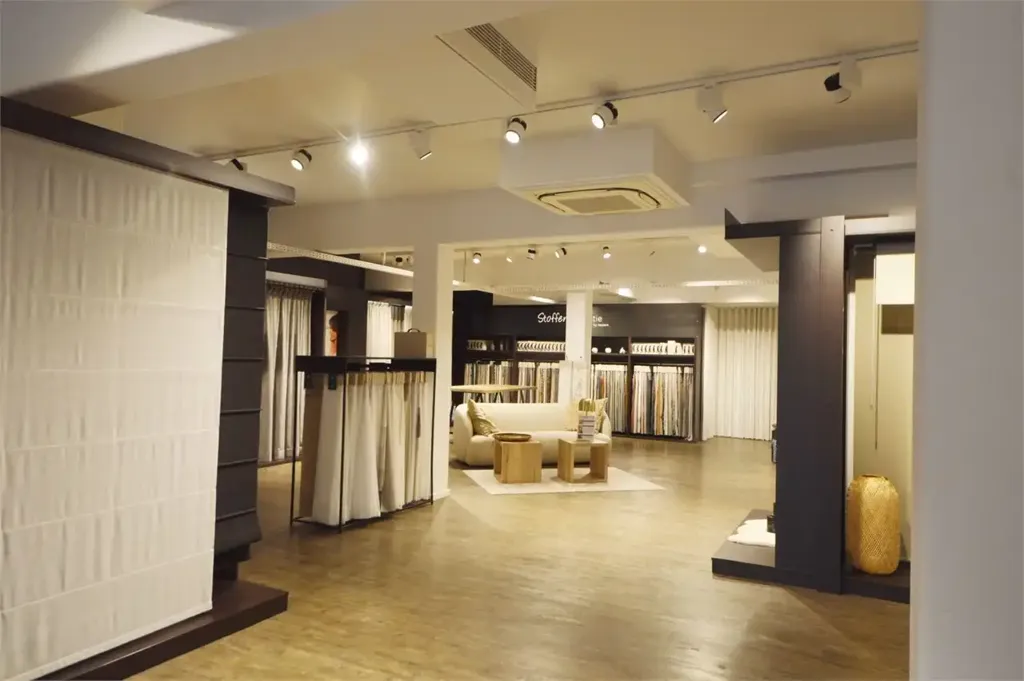 Pièces - Boutique en location avec parking à Ninove