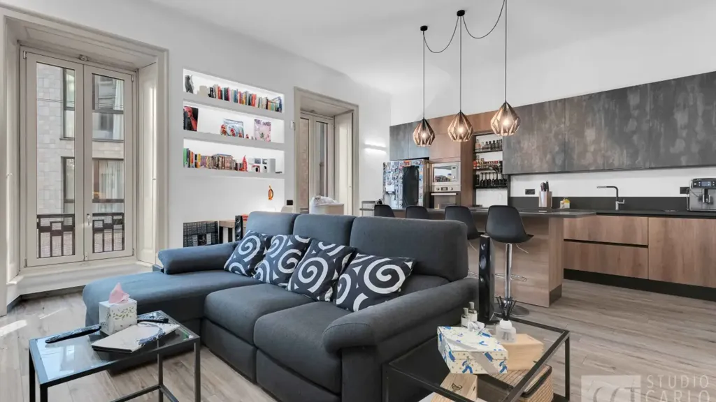 Elutuba - Rusticated Flat with Balcony in Milan