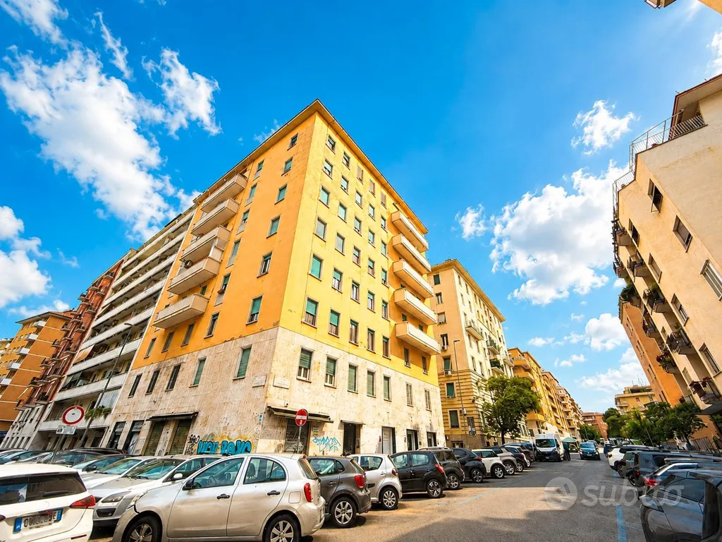 Extérieur - Corner Commercial Space in Via Stimigliano