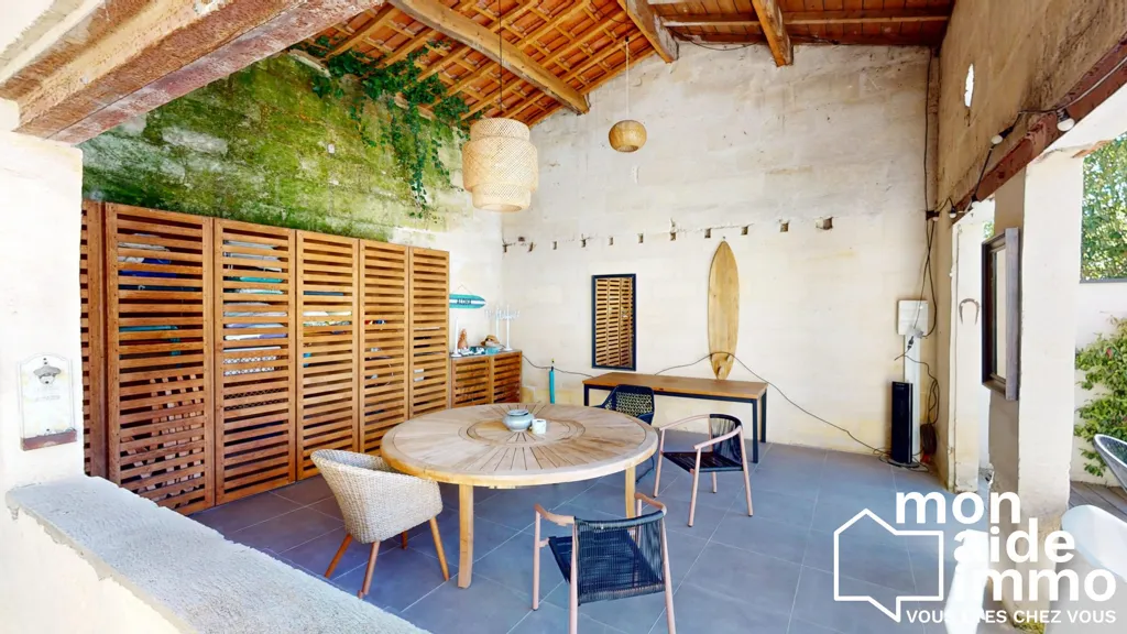 Terrasse - Maison de Charme avec Piscine à Vayres