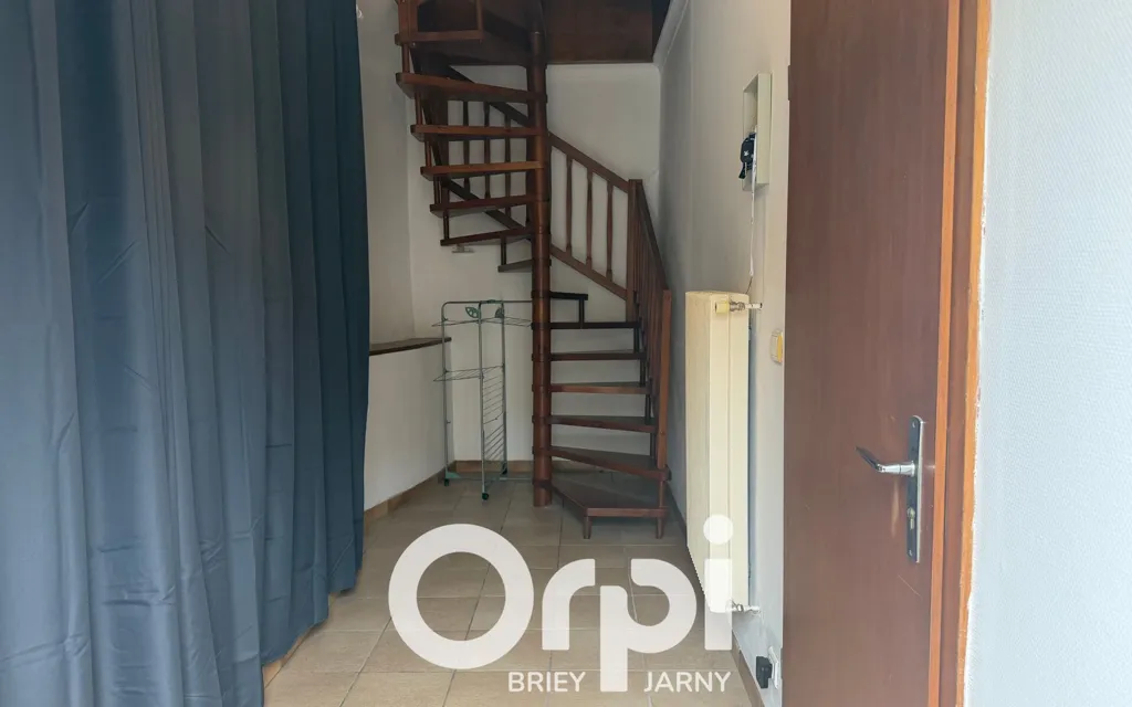 Pièces - Appartement meublé au rez-de-chaussée à Briey