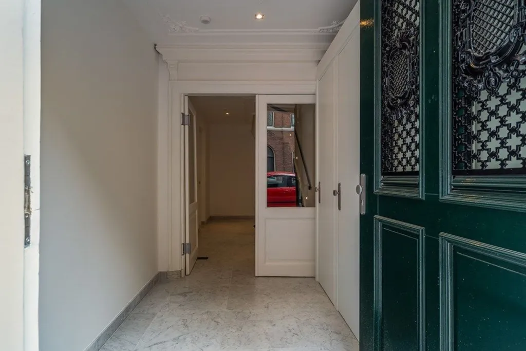 Entrée - Renovated Apartment with Garden in The Hague