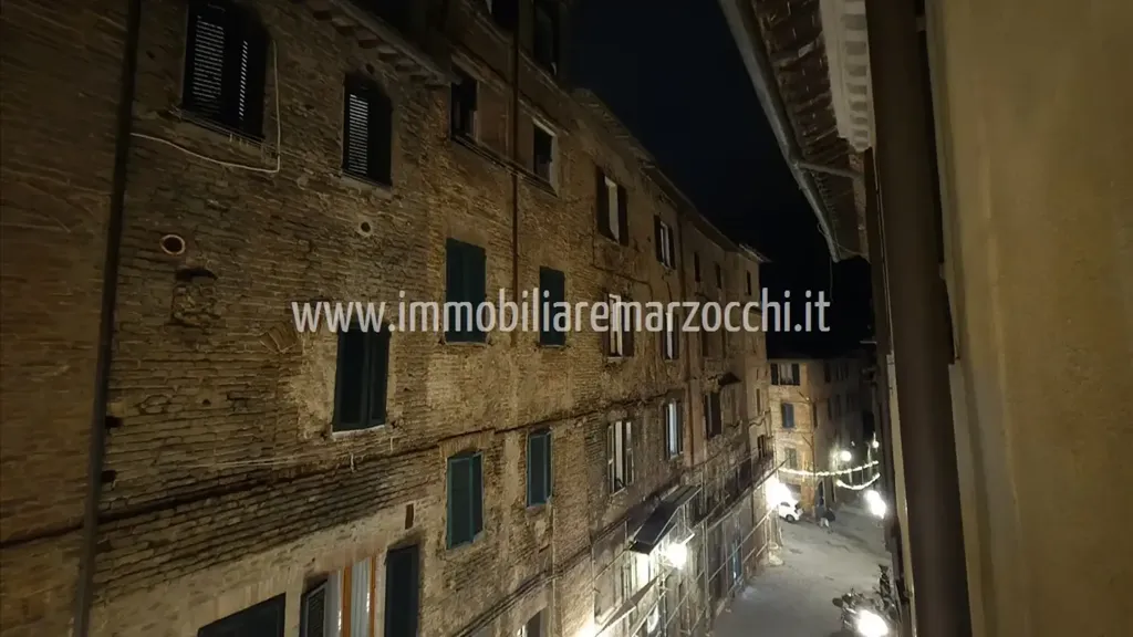Rõdu - Rustic-Style Flat in Siena's Historic Centre