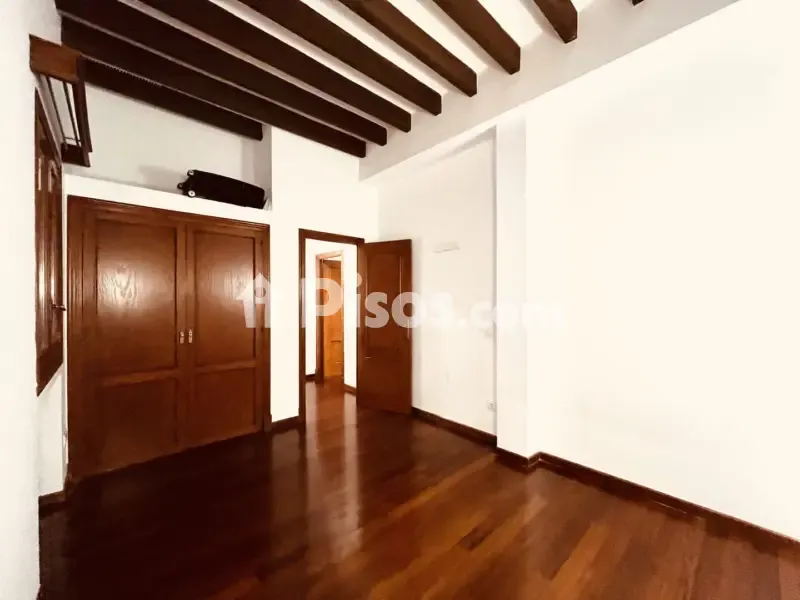 Toad - Historic Flat with Views in Centre