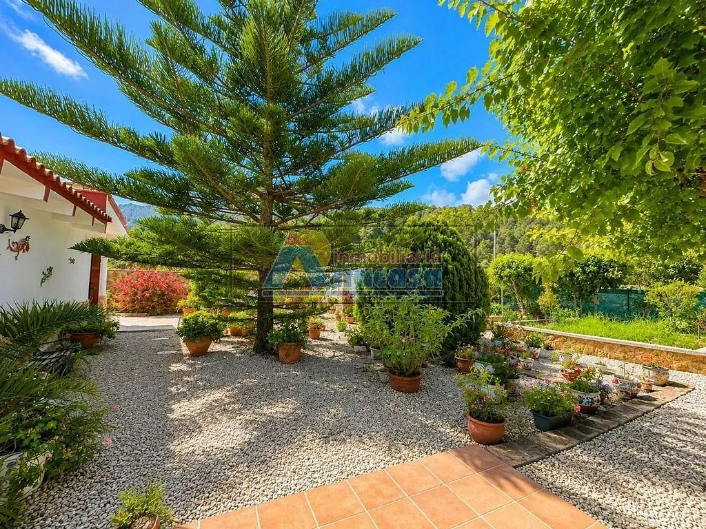 Aed - Chalet with Pool and Terrace in Villalonga