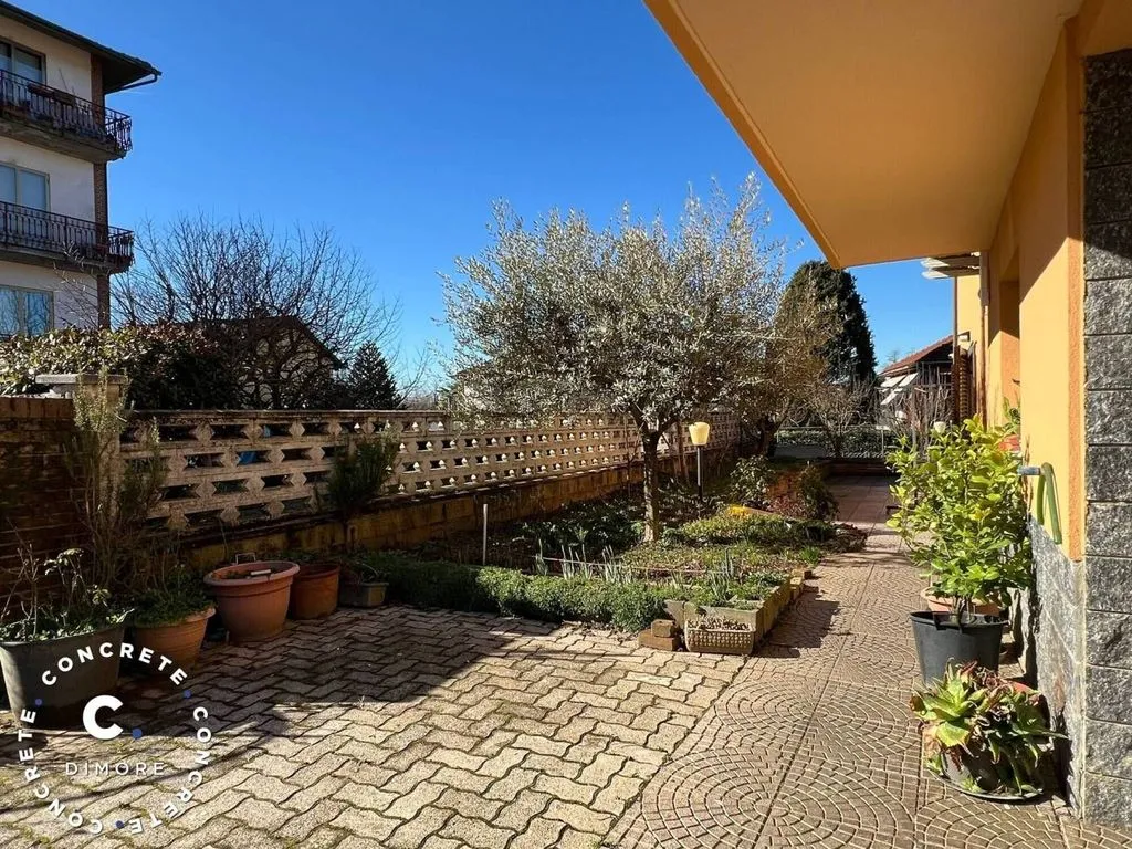 Terrass - Luxury Bifamiliar Villa with Private Garden in Chieri