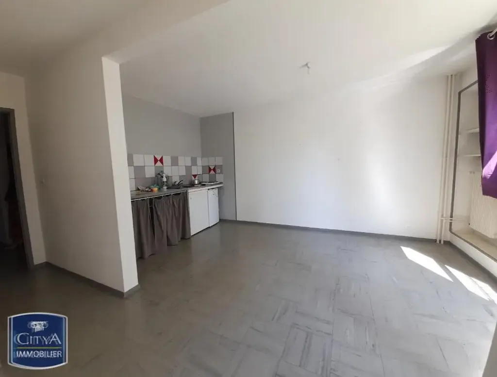 Cuisine - Studio avec Garage et Cave à Besançon