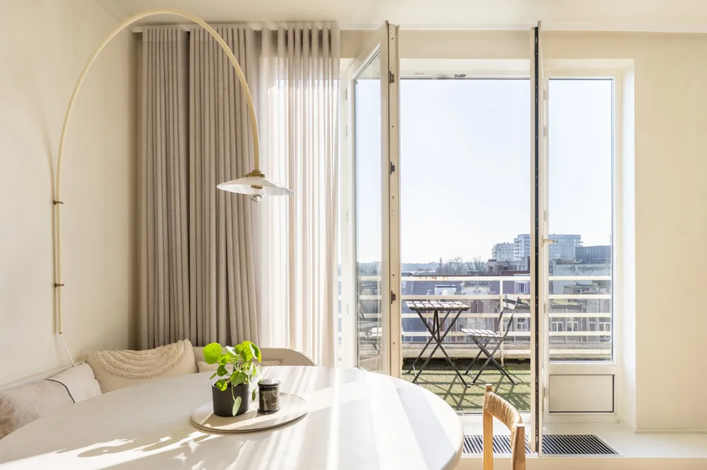 Salle à manger - Penthouse avec Vue Panoramique à Harmoniewijk