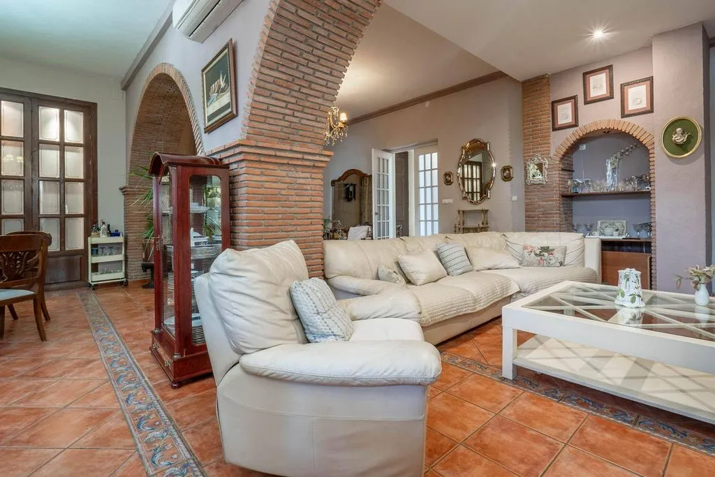 Living Room - Historic Palatial House with Pool in Ogíjares