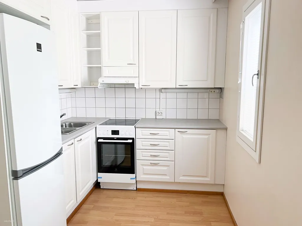 Cuisine - One-Bedroom Apartment with Balcony in Matinkylä
