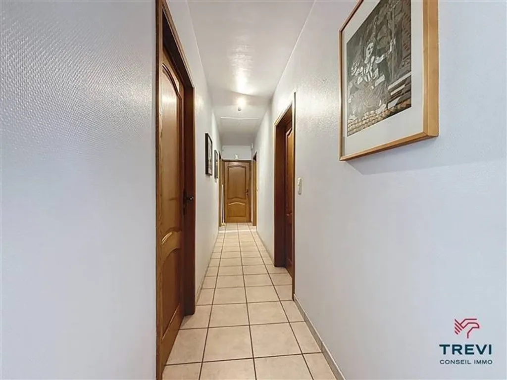 hallway_entrance