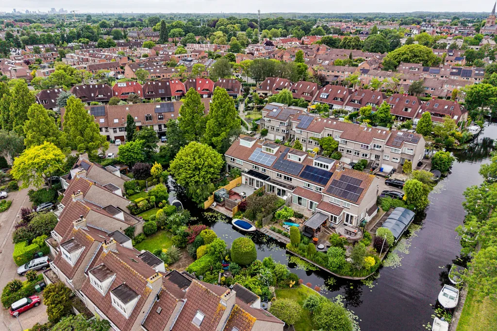 Vista aerea - Herrenhaus with Waterfront in Voorschoten
