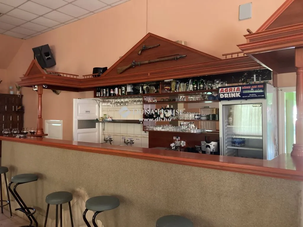 Pièces - Restaurant Unit with Garden in Váraszó, Heves