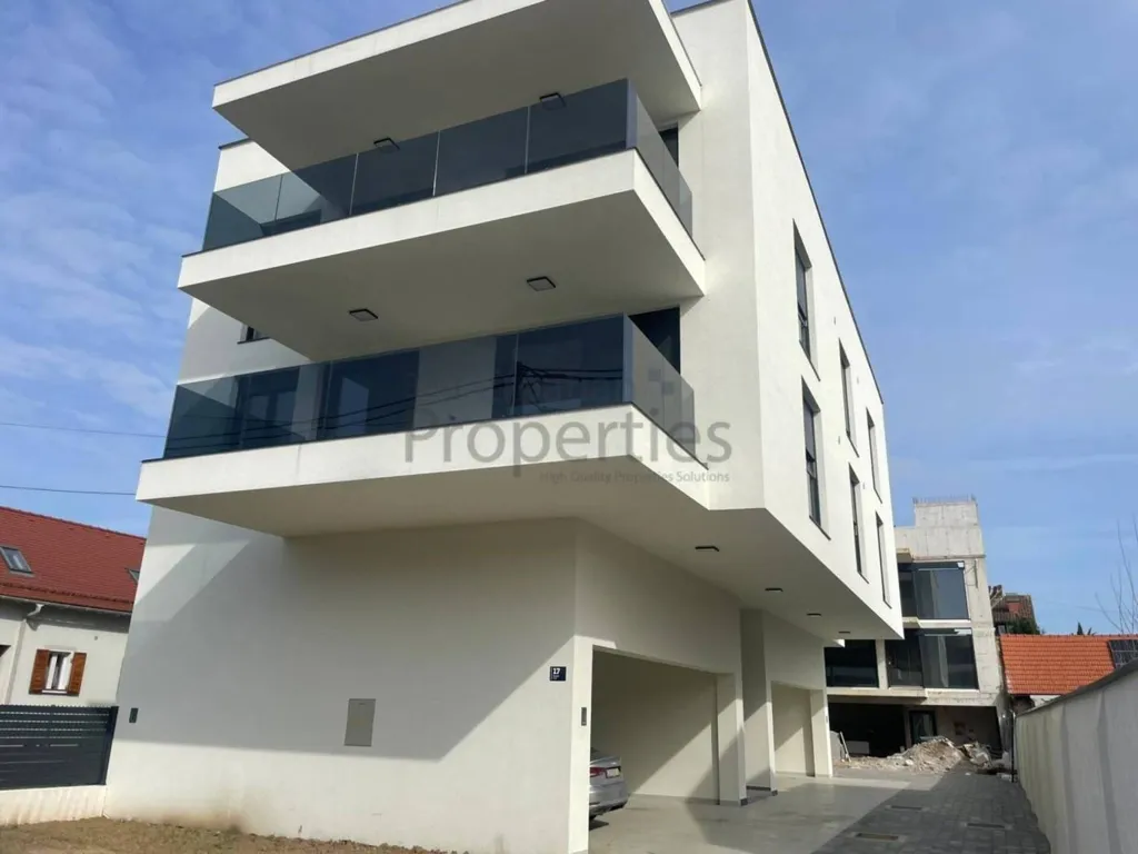 Extérieur - 4-Bedroom Apartment with Balcony in Velika Gorica