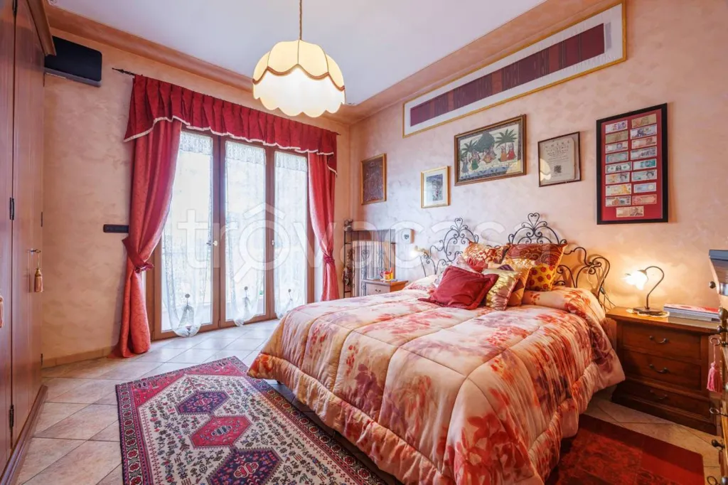Magamistoad - Villa with Private Garden in Trofarello