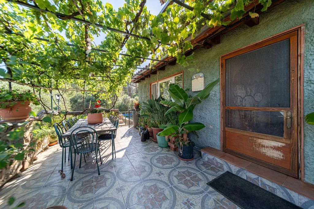 Terrasse - Detached House with Bay Views in Rabós