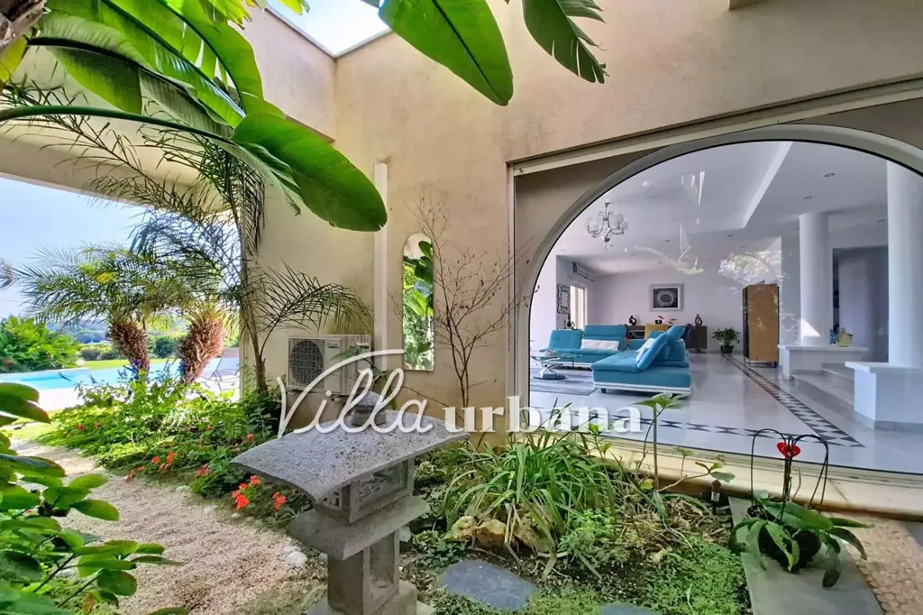 Terrace - House with Sea View and Pool in Antibes