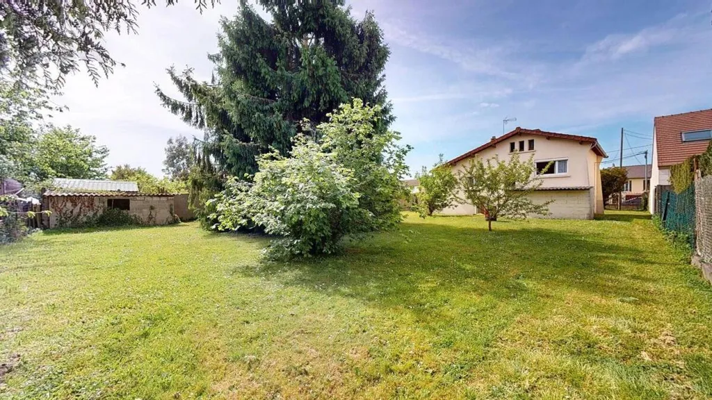 Aed - Divisible Plot House near Pontault-Combault