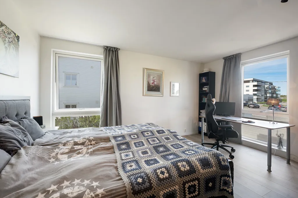 Chambres - Spacious Apartment with West-Facing Balcony in Haukerød