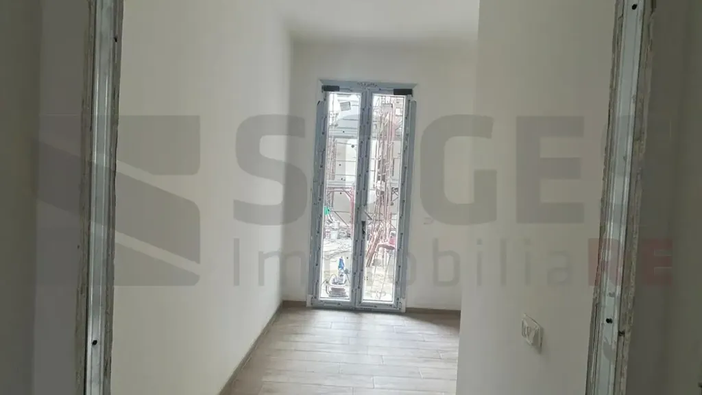 Entrée - Newly Built Trilocale with Terrace in Florence